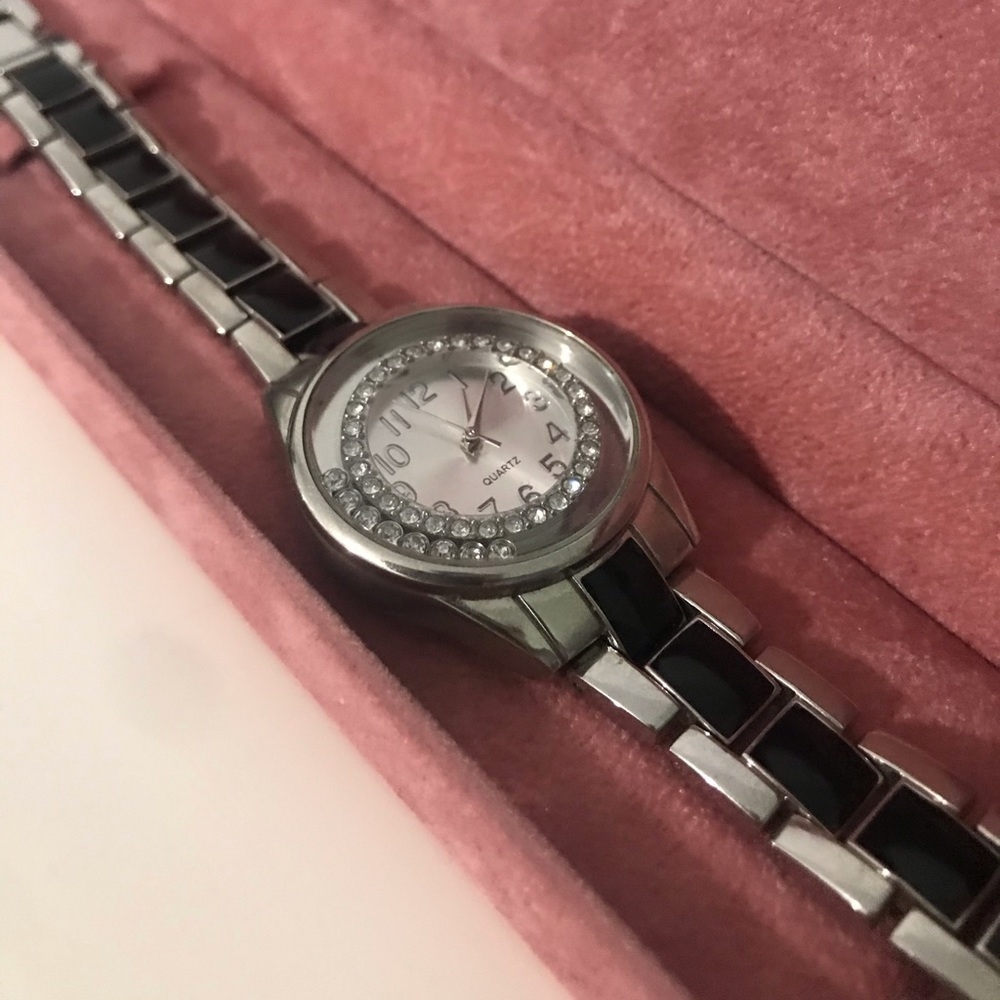 Stainless steal watch, excellent condition!!!